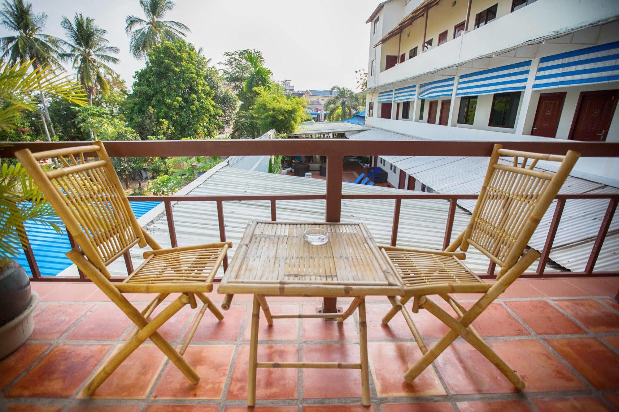 Coolabah Hotel Sihanoukville Exterior foto