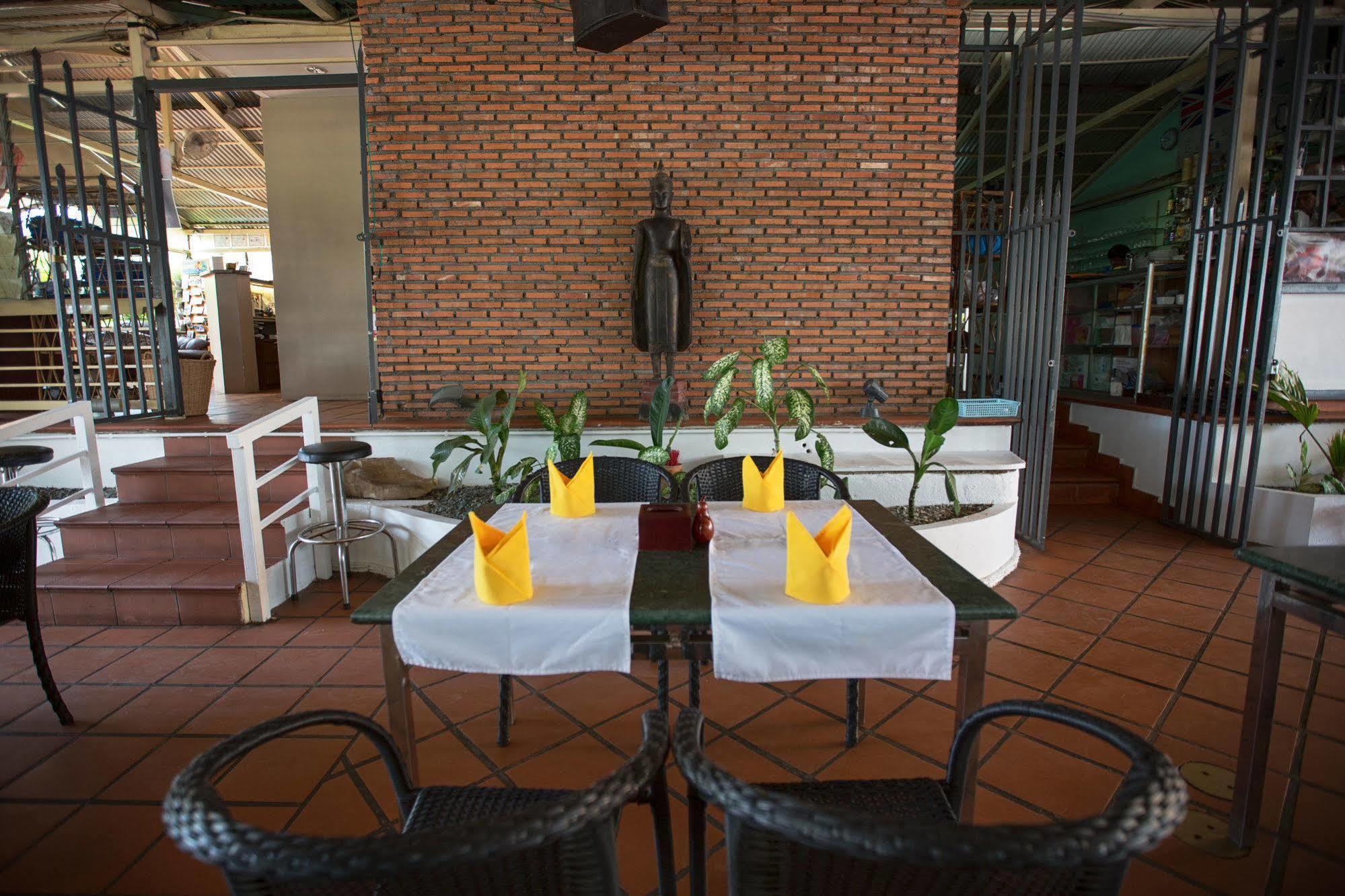 Coolabah Hotel Sihanoukville Exterior foto